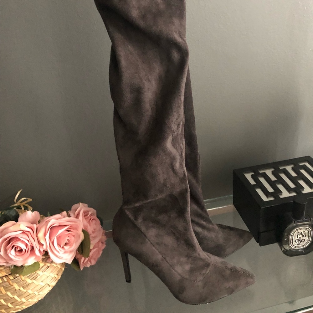 Over knee heels